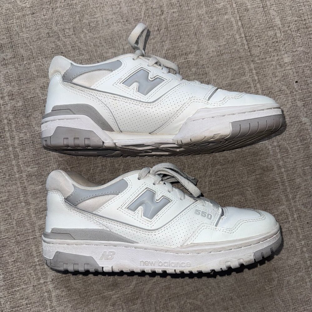 New Balance 550 - Size 9 - white with slate grey